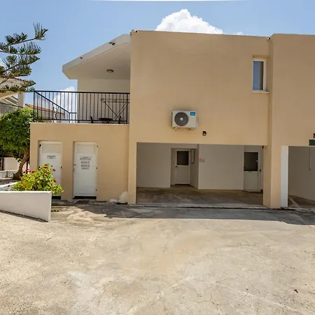 Danaos Seaside 101 With Pool In Tourist Area Appartement Paphos